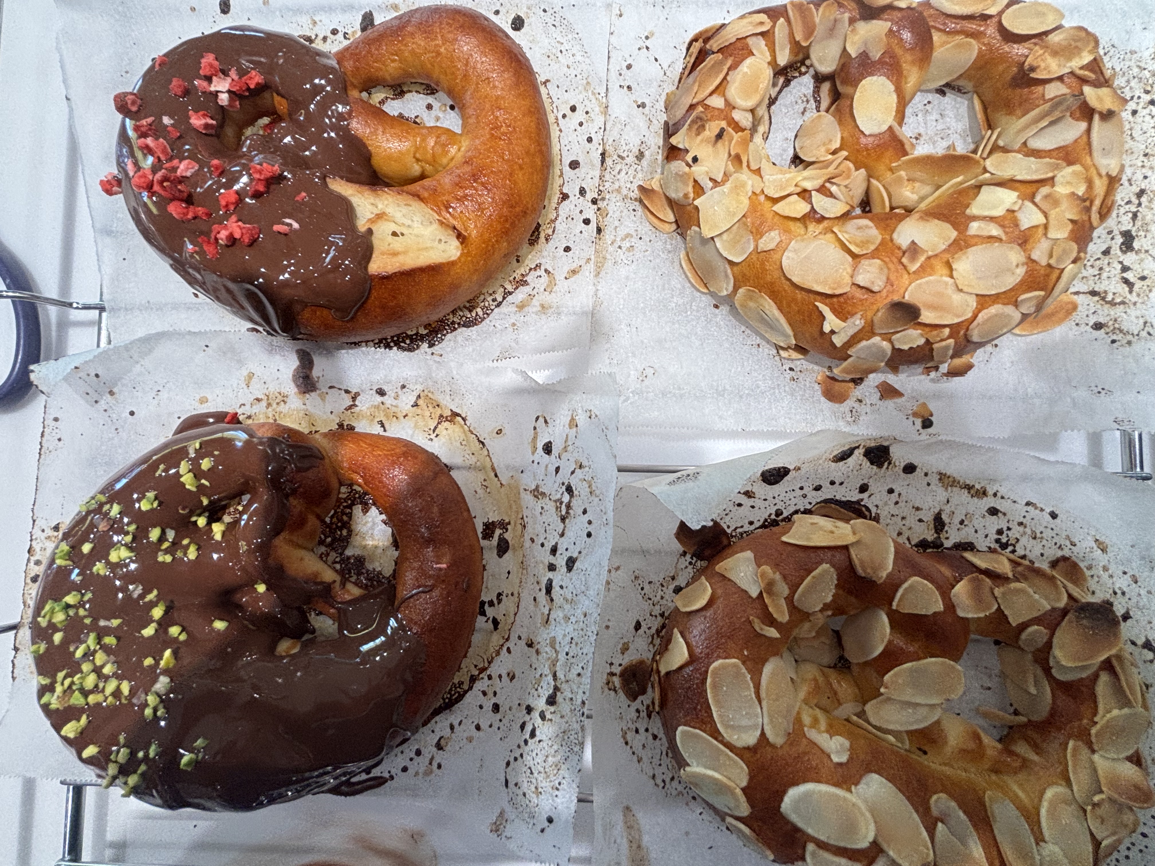 アーモンドリングパンとチョコリングパン